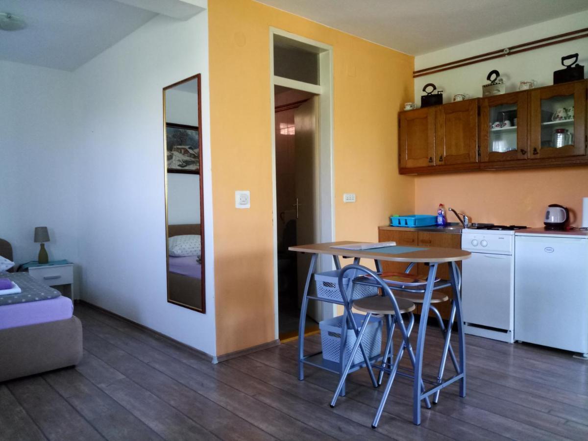 Studio Apartman Mak 杜加雷萨 外观 照片